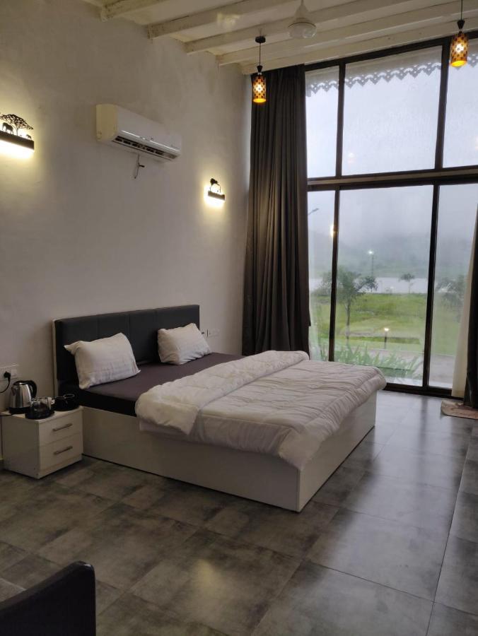 Mountain N Lake Resort 이가트푸리 외부 사진